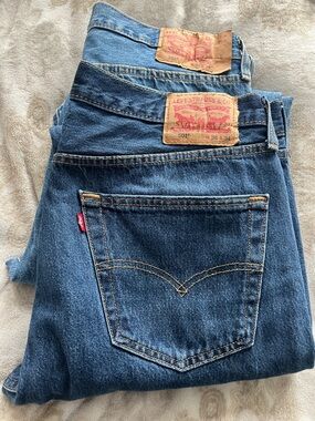 2 pairs. Deal! Levi's 501 Men's Dark Blue Straight Jeans with Classic Pocket Tab
